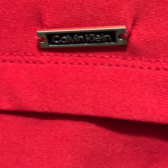 Calvin Klein Red Sleeveless Women's Top - Picture 3 of 6